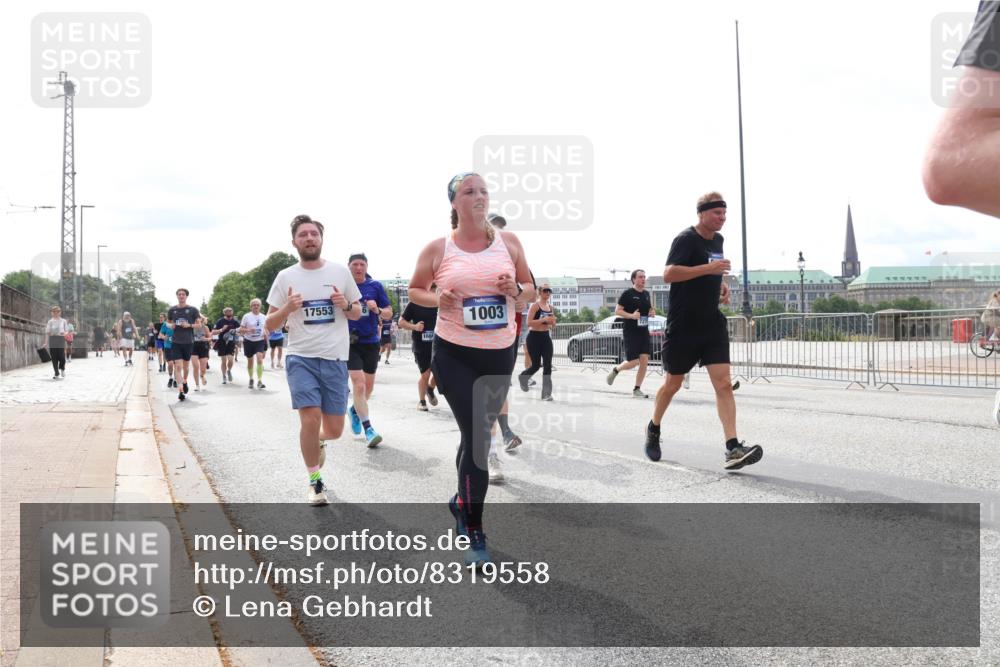 29.06.2025 - hella hamburg halbmarathon Lena Gebhardt http://msf.ph/oto/8319558 29.06.2025 10:22:41 Lombardsbrücke 17553, 166, 1003, 1029, 1187, 1419, 1598, 1853, 2022, 2294, 2351, 2479, 2766, 2886, 3003, 3034, 3108, 3430, 3457, 3511, 3600, 3601, 3910, 3946, 4113, 4114, 4131, 4556, 4559, 4829, 4969, 4970, 5079, 5223, 5343, 5629, 5798, 5838, 6030, 6048, 6049, 6303, 6307, 6347, 6820, 6826, 6899, 7097, 7188, 7190, 7266, 7276, 7529, 7794, 7925, 8355, 8511, 8855, 8884, 8931, 9256, 10205, 10826, 12190, 13921, 14525, 14801 meine-sportfotos.de