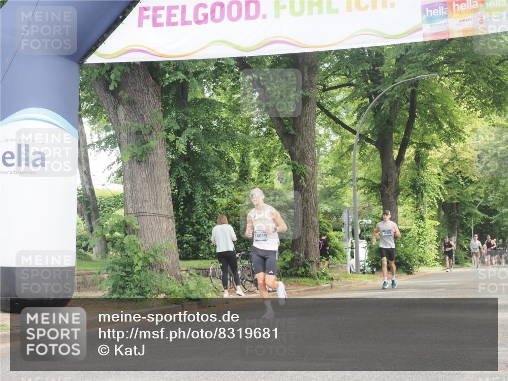 29.06.2025 - hella hamburg halbmarathon KatJ http://msf.ph/oto/8319681 29.06.2025 10:16:22 Zwischen KM18-KM19  meine-sportfotos.de