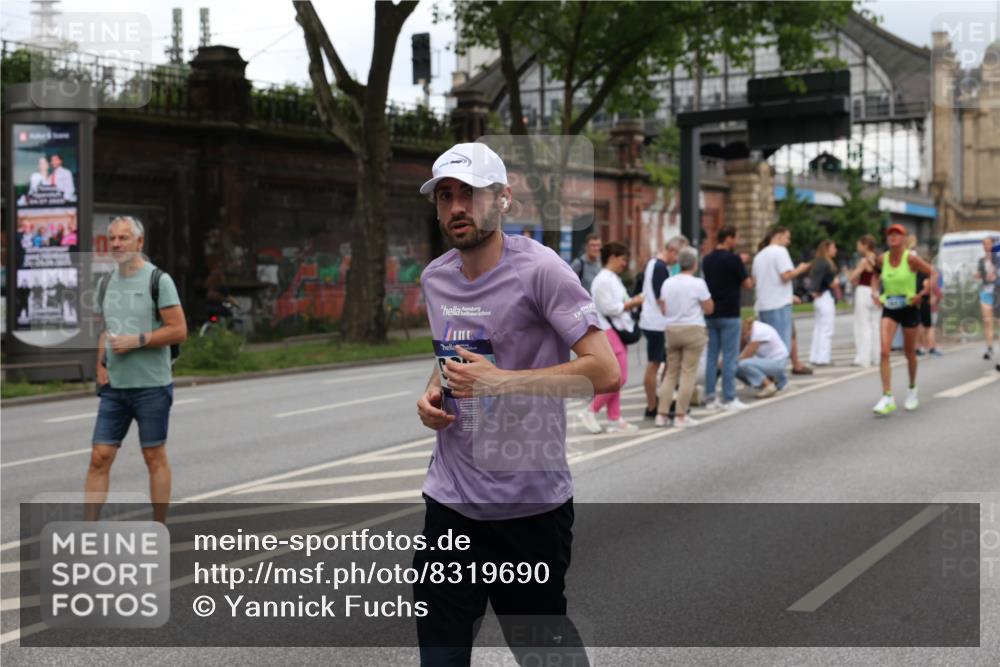 29.06.2025 - hella hamburg halbmarathon Yannick Fuchs http://msf.ph/oto/8319690 29.06.2025 10:50:57 20KM 1387, 1485, 2034, 2282, 2417, 2676, 3435, 3836, 4167, 4940, 5033, 5728, 6272, 6399, 6416, 6835, 7716, 8393, 8825, 9488, 9577, 9727, 9820, 9934, 10133, 10212, 11043, 11083, 11212, 11590, 11612, 11832, 12014, 12440, 12523, 13245, 13666, 13863, 14139, 14369, 15125, 15145, 15712, 15726, 16093, 16113, 16257, 16261, 16470, 16830, 16909, 17160, 17617, 17779, 17828, 17848, 18208, 18388, 18652, 19184 meine-sportfotos.de