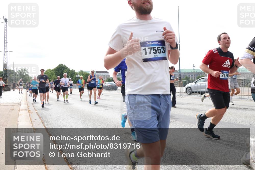 29.06.2025 - hella hamburg halbmarathon Lena Gebhardt http://msf.ph/oto/8319716 29.06.2025 10:22:42 Lombardsbrücke 5798, 718, 17553, 4964, 2479, 1784, 1029, 1187, 1419, 1598, 1853, 2022, 2294, 2351, 2479, 2766, 2886, 3003, 3029, 3034, 3108, 3430, 3457, 3511, 3600, 3601, 3910, 3946, 4113, 4114, 4131, 4556, 4559, 4829, 4969, 4970, 5079, 5223, 5343, 5629, 5798, 5838, 6030, 6048, 6049, 6303, 6307, 6347, 6820, 6826, 6899, 7097, 7188, 7190, 7266, 7276, 7529, 7794, 7925, 8355, 8511, 8855, 8931, 9256, 10205, 10826, 12190, 13921, 14525, 14801 meine-sportfotos.de