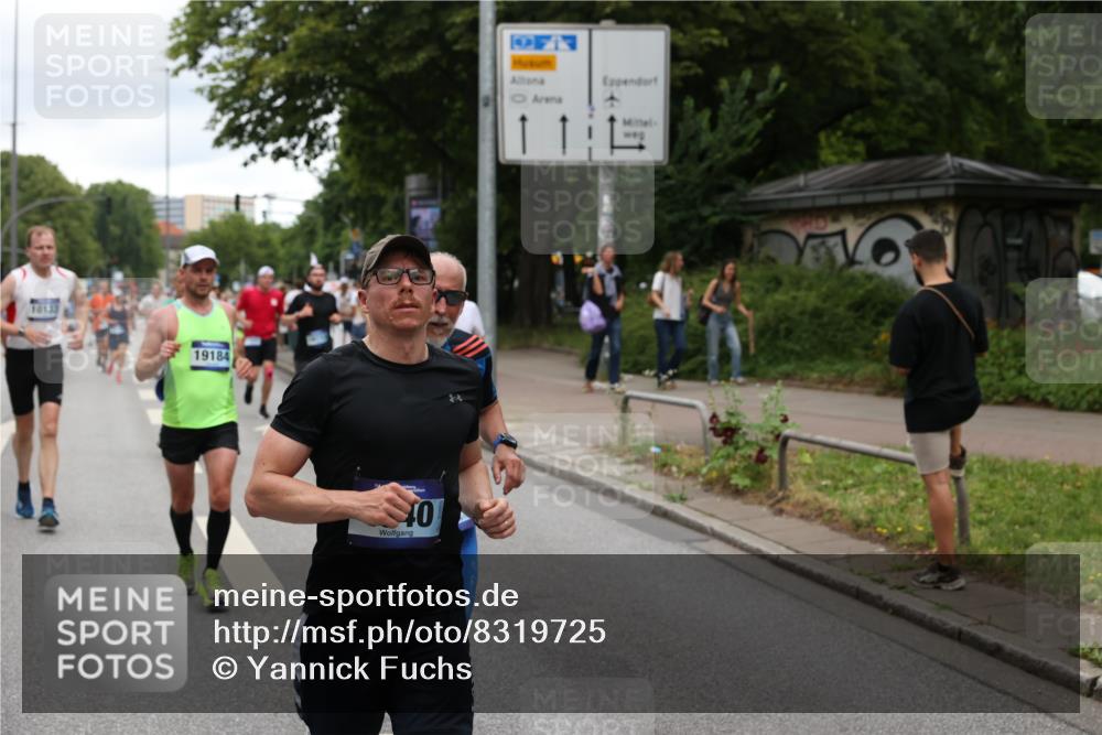 29.06.2025 - hella hamburg halbmarathon Yannick Fuchs http://msf.ph/oto/8319725 29.06.2025 10:50:58 20KM 1387, 1485, 2034, 2282, 2417, 2676, 3435, 3836, 4167, 4940, 5033, 5728, 6272, 6416, 6835, 7716, 8393, 8825, 9488, 9577, 9727, 9820, 10133, 10212, 11043, 11083, 11212, 11590, 11612, 11832, 12014, 12440, 12523, 13245, 13523, 13863, 14139, 14369, 15125, 15145, 15712, 15726, 16093, 16113, 16257, 16261, 16470, 16830, 16909, 17160, 17201, 17617, 17769, 17779, 17828, 17848, 18208, 18388, 18652, 19184 meine-sportfotos.de