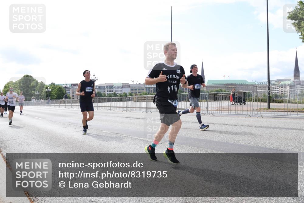 29.06.2025 - hella hamburg halbmarathon Lena Gebhardt http://msf.ph/oto/8319735 29.06.2025 10:12:44 Lombardsbrücke 8917, 16826, 1851, 1020, 1051, 1249, 1610, 1785, 1850, 1851, 1939, 2531, 2891, 2942, 2963, 2964, 3182, 3248, 3262, 3746, 4453, 4499, 4532, 4554, 5150, 5166, 5176, 5597, 5598, 6207, 6822, 6871, 6966, 7014, 7873, 7907, 8917, 8971, 9254, 9405, 10067, 10402, 10581, 10685, 11025, 11720, 12456, 13566, 13816, 14404, 14540, 14863, 14868, 14869, 15012, 15369, 15531, 16323, 16473, 16826, 16911, 17061, 17994, 18178, 18493, 18530 meine-sportfotos.de