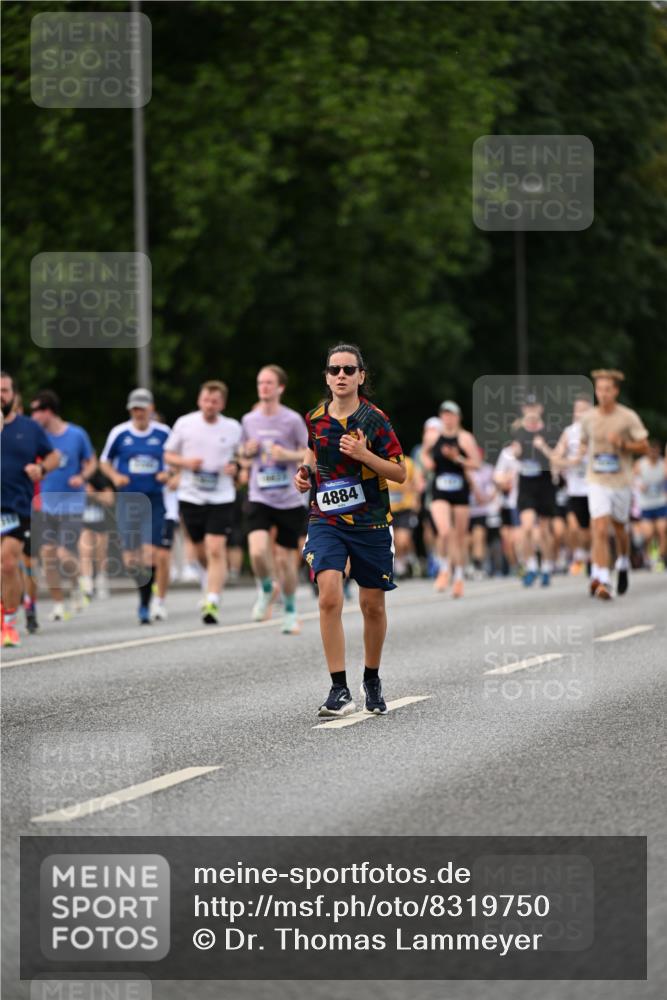 29.06.2025 - hella hamburg halbmarathon Dr. Thomas Lammeyer http://msf.ph/oto/8319750 29.06.2025 10:39:06 Kennedybrücke 1417, 1497, 2265, 2355, 2482, 2751, 3130, 3409, 4884, 5453, 6171, 6310, 6329, 6335, 6571, 6803, 6859, 7020, 7299, 8369, 8965, 9164, 9248, 10335, 10464, 10606 meine-sportfotos.de