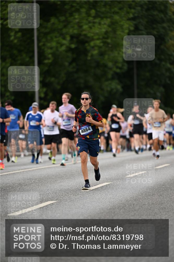 29.06.2025 - hella hamburg halbmarathon Dr. Thomas Lammeyer http://msf.ph/oto/8319798 29.06.2025 10:39:06 Kennedybrücke 1417, 1497, 2265, 2355, 2482, 2751, 3130, 3409, 4884, 5453, 6171, 6310, 6329, 6335, 6571, 6803, 6859, 7020, 7299, 8369, 8965, 9164, 9248, 10335, 10464, 10606 meine-sportfotos.de