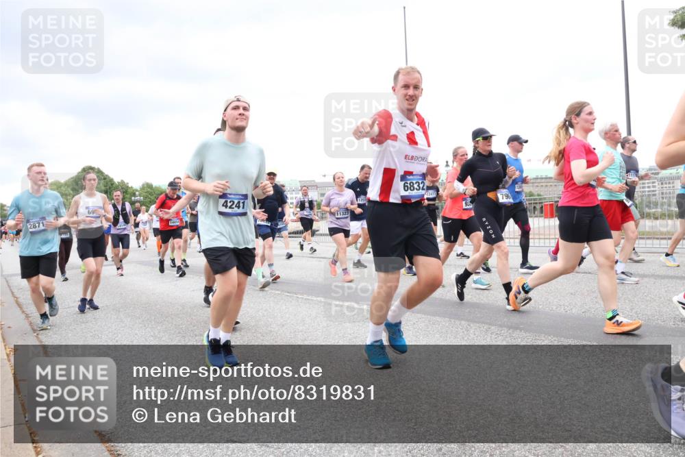 29.06.2025 - hella hamburg halbmarathon Lena Gebhardt http://msf.ph/oto/8319831 29.06.2025 10:57:14 Lombardsbrücke 2871, 69, 14414, 4241, 10440, 11323, 6832, 12477, 93, 796, 11179, 1207, 2041, 2370, 2871, 2932, 3195, 3348, 3387, 3388, 3418, 3470, 3485, 3723, 3750, 3851, 4086, 4094, 4106, 4118, 4180, 4241, 4485, 4568, 4569, 4611, 4998, 5057, 5117, 5316, 5589, 5639, 5738, 5944, 6053, 6284, 6827, 6832, 6981, 7381, 7416, 7417, 7592, 7728, 7787, 7964, 8035, 8039, 8197, 8224, 8287, 8386, 8540, 8546, 8552, 8679, 8851, 8853, 8873, 9110, 9298, 9299 meine-sportfotos.de
