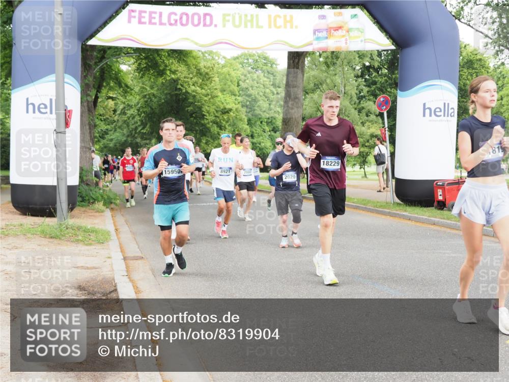 29.06.2025 - hella hamburg halbmarathon MichiJ http://msf.ph/oto/8319904 29.06.2025 10:37:10 Zwischen KM18-KM19 2020, 2234, 2880, 3414, 3562, 4247, 7657, 8819, 8921, 9303, 9770, 11819, 12421, 12670, 15950, 17745 meine-sportfotos.de