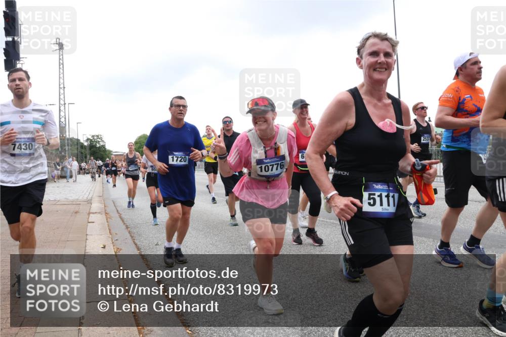29.06.2025 - hella hamburg halbmarathon Lena Gebhardt http://msf.ph/oto/8319973 29.06.2025 10:47:15 Lombardsbrücke 7430, 13172, 95, 1720, 10776, 6, 5111, 2537, 1073, 1185, 1286, 1363, 1434, 1463, 1523, 1593, 1607, 1704, 1720, 1961, 2148, 2211, 2320, 2327, 2407, 2537, 2555, 2556, 2665, 2981, 2994, 3339, 3407, 3823, 4037, 4184, 4239, 4325, 4483, 4806, 4895, 4974, 4975, 5111, 5114, 5796, 5895, 5953, 6255, 6256, 6485, 6496, 6740, 6879, 6995, 7073, 7403, 7412, 7430, 7431, 7630, 7631, 7827, 8105, 8131, 8270, 8486, 8553, 8684, 8706, 8915, 8953, 8967, 9018, 11458, 11738 meine-sportfotos.de