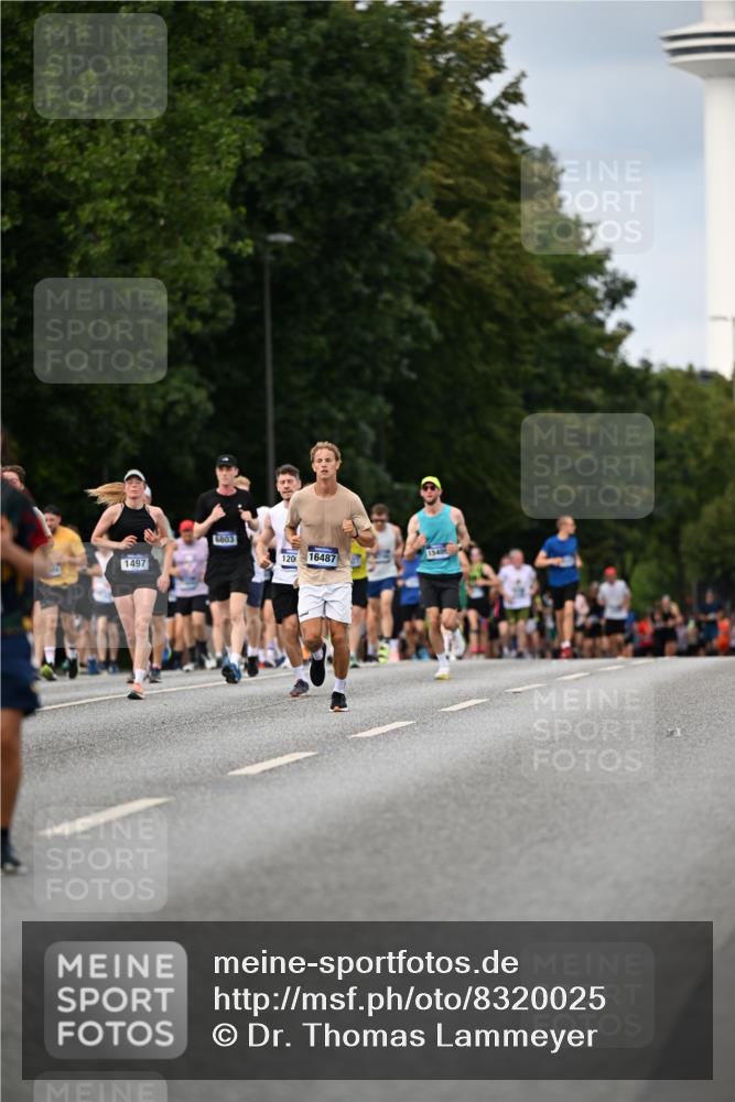 29.06.2025 - hella hamburg halbmarathon Dr. Thomas Lammeyer http://msf.ph/oto/8320025 29.06.2025 10:39:07 Kennedybrücke 1417, 1497, 2265, 2355, 2482, 2751, 3130, 3409, 4884, 5453, 6171, 6310, 6329, 6335, 6571, 6803, 6859, 7020, 7299, 8369, 8965, 9164, 9248, 10335, 10464, 10606 meine-sportfotos.de