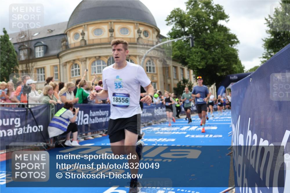 29.06.2025 - hella hamburg halbmarathon Strokosch-Dieckow http://msf.ph/oto/8320049 29.06.2025 10:58:35 Ziel 1319, 2619, 2656, 2978, 3251, 4467, 5341, 6592, 6595, 7082, 7659, 8322, 9316, 10943, 11605, 11846, 12712, 12809, 12862, 12879, 13694, 15197, 16189, 18501, 18556, 18587 meine-sportfotos.de