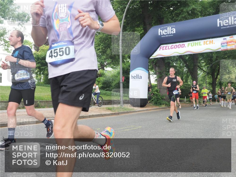 29.06.2025 - hella hamburg halbmarathon KatJ http://msf.ph/oto/8320052 29.06.2025 10:45:42 Zwischen KM18-KM19 1642, 2348, 2584, 2677, 2759, 2855, 3114, 4550, 6860, 8392 meine-sportfotos.de