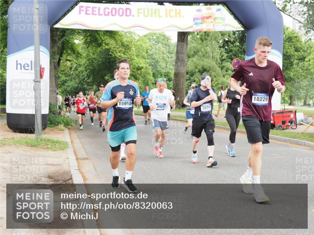 29.06.2025 - hella hamburg halbmarathon MichiJ http://msf.ph/oto/8320063 29.06.2025 10:37:11 Zwischen KM18-KM19 2020, 2234, 2880, 3562, 4247, 7657, 8921, 9031, 9303, 9770, 10859, 11819, 12421, 12670, 15950, 16738, 17745 meine-sportfotos.de