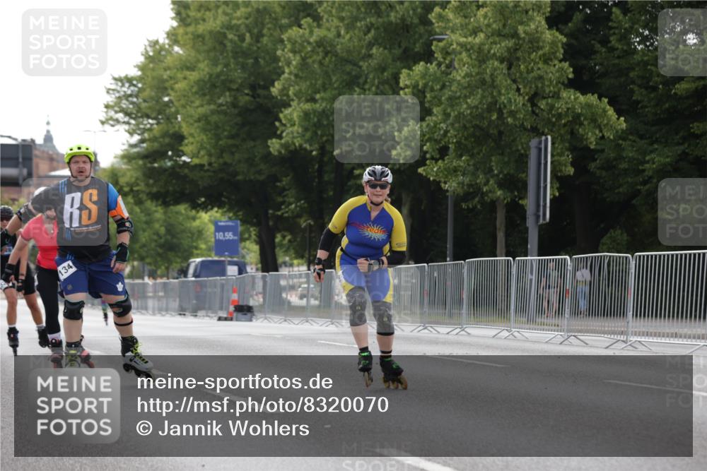 29.06.2025 - hella hamburg halbmarathon Jannik Wohlers http://msf.ph/oto/8320070 29.06.2025 09:00:16 Lombardsbrücke  meine-sportfotos.de