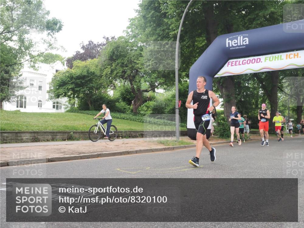 29.06.2025 - hella hamburg halbmarathon KatJ http://msf.ph/oto/8320100 29.06.2025 10:45:43 Zwischen KM18-KM19 1642, 2348, 2584, 2677, 2759, 2855, 3114, 4550, 6860, 8392 meine-sportfotos.de