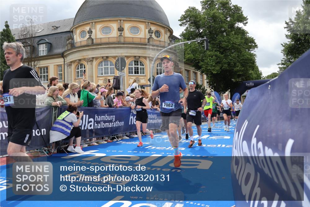 29.06.2025 - hella hamburg halbmarathon Strokosch-Dieckow http://msf.ph/oto/8320131 29.06.2025 10:58:36 Ziel 1319, 2619, 2656, 2978, 3251, 4467, 5341, 5675, 6592, 6595, 7082, 7659, 8322, 8929, 9316, 10943, 11605, 11846, 12712, 12809, 12862, 12879, 13512, 13694, 15197, 16189, 18501, 18556, 18587 meine-sportfotos.de
