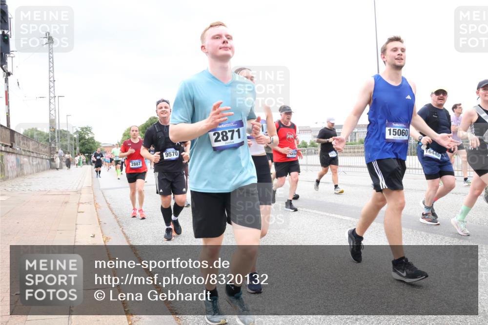 29.06.2025 - hella hamburg halbmarathon Lena Gebhardt http://msf.ph/oto/8320132 29.06.2025 10:57:16 Lombardsbrücke 2887, 9570, 2871, 15060, 16446, 1207, 1643, 2041, 2370, 2871, 2932, 3195, 3348, 3387, 3388, 3418, 3470, 3485, 3723, 3750, 3851, 4086, 4106, 4180, 4197, 4241, 4485, 4568, 4569, 4611, 4998, 5057, 5117, 5316, 5589, 5639, 5738, 6053, 6284, 6827, 6832, 6981, 7381, 7416, 7417, 7592, 7728, 7787, 7964, 8035, 8039, 8197, 8224, 8287, 8386, 8540, 8546, 8552, 8679, 8851, 8853, 8873, 9110, 9298, 9299 meine-sportfotos.de