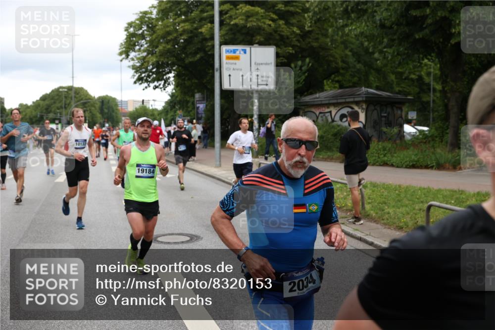 29.06.2025 - hella hamburg halbmarathon Yannick Fuchs http://msf.ph/oto/8320153 29.06.2025 10:50:59 20KM 1387, 1485, 2034, 2282, 2417, 2676, 3435, 3836, 4167, 4940, 5033, 5728, 6272, 7269, 7716, 8393, 8825, 9488, 9577, 9820, 10133, 10212, 11043, 11083, 11212, 11590, 11612, 11832, 12014, 12523, 13245, 13523, 13863, 14139, 14361, 14369, 14881, 15110, 15125, 15145, 15712, 15726, 16093, 16113, 16257, 16261, 16470, 16830, 16909, 17160, 17201, 17617, 17769, 17779, 17828, 17848, 18208, 18388, 18652, 19184 meine-sportfotos.de
