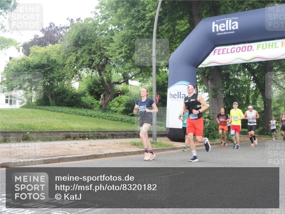 29.06.2025 - hella hamburg halbmarathon KatJ http://msf.ph/oto/8320182 29.06.2025 10:45:44 Zwischen KM18-KM19 2348, 2584, 2619, 2677, 2759, 2855, 3114, 4550, 6860, 8392 meine-sportfotos.de