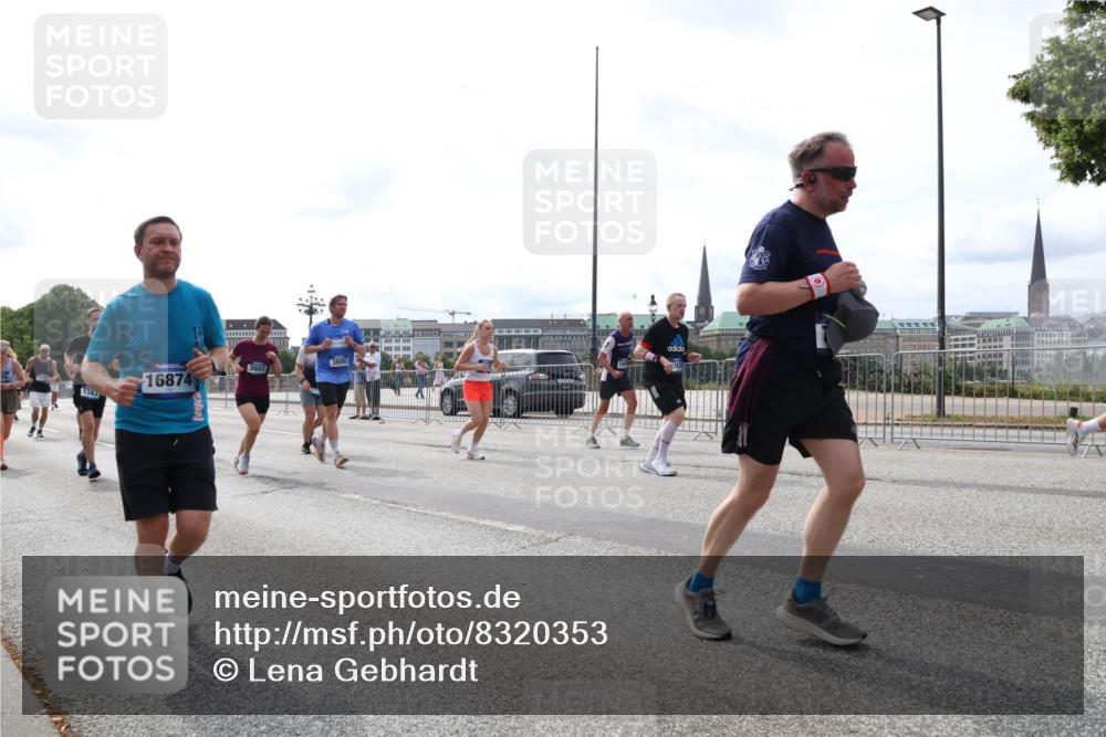 29.06.2025 - hella hamburg halbmarathon Lena Gebhardt http://msf.ph/oto/8320353 29.06.2025 10:22:47 Lombardsbrücke 5343, 16874, 3600, 1029, 1187, 1598, 1853, 2022, 2294, 2351, 2479, 2766, 2886, 3003, 3029, 3034, 3108, 3430, 3457, 3511, 3600, 3601, 3910, 3946, 4113, 4114, 4131, 4556, 4559, 4829, 4969, 5079, 5223, 5343, 5629, 5798, 5838, 6030, 6048, 6049, 6303, 6347, 6578, 6784, 6785, 6820, 6826, 6899, 7097, 7188, 7190, 7266, 7276, 7529, 7794, 7891, 7925, 8355, 8511, 8855, 8931, 9133, 9256, 9913, 10205, 10826, 12190, 13560, 13921, 14041, 14525, 14801 meine-sportfotos.de