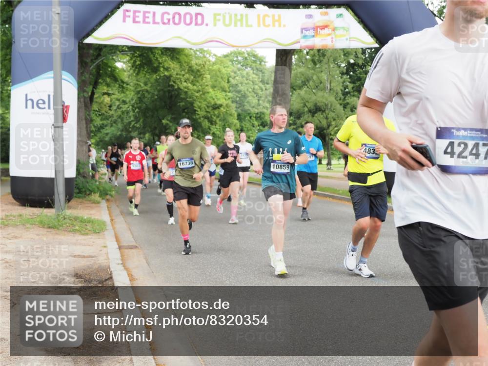 29.06.2025 - hella hamburg halbmarathon MichiJ http://msf.ph/oto/8320354 29.06.2025 10:37:13 Zwischen KM18-KM19 2020, 2234, 2880, 3562, 4247, 7657, 8454, 8921, 9031, 9303, 10859, 11819, 12421, 15950, 16738 meine-sportfotos.de