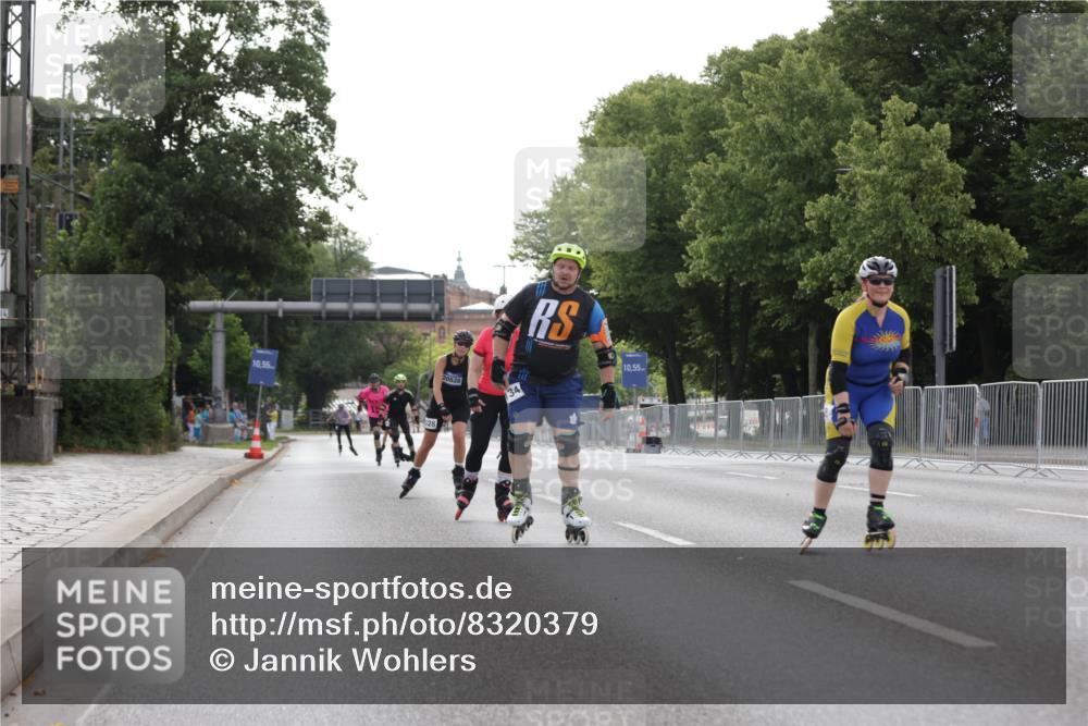 29.06.2025 - hella hamburg halbmarathon Jannik Wohlers http://msf.ph/oto/8320379 29.06.2025 09:00:16 Lombardsbrücke  meine-sportfotos.de