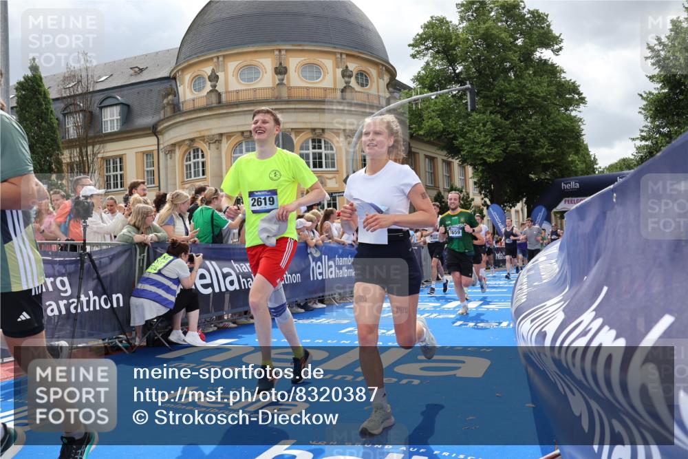 29.06.2025 - hella hamburg halbmarathon Strokosch-Dieckow http://msf.ph/oto/8320387 29.06.2025 10:58:38 Ziel 1319, 2619, 2656, 2978, 3251, 4467, 5341, 5675, 6592, 6595, 7082, 7659, 8322, 8929, 9316, 10943, 11605, 11846, 12712, 12809, 12862, 12879, 13512, 13694, 13880, 14266, 14902, 15197, 16189, 17839, 18501, 18556, 18587 meine-sportfotos.de