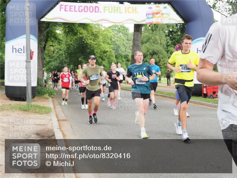 29.06.2025 - hella hamburg halbmarathon MichiJ http://msf.ph/oto/8320416 29.06.2025 10:37:13 Zwischen KM18-KM19 2020, 2234, 2880, 3562, 4247, 7657, 8454, 8921, 9031, 9303, 10859, 11819, 12421, 15950, 16738 meine-sportfotos.de