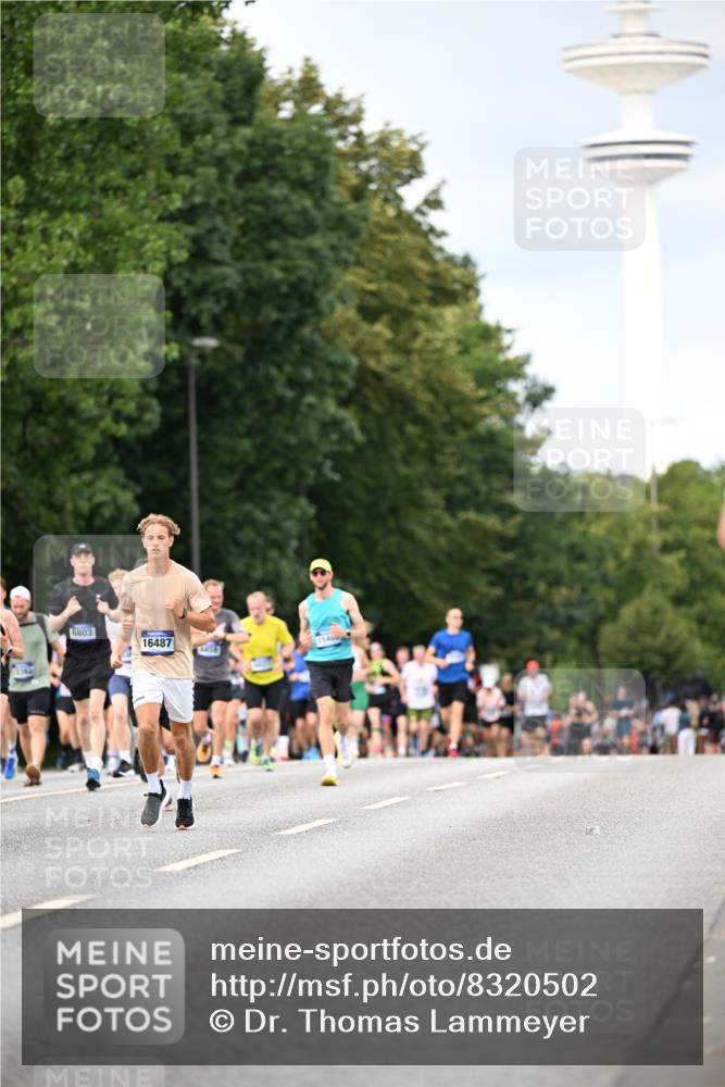 29.06.2025 - hella hamburg halbmarathon Dr. Thomas Lammeyer http://msf.ph/oto/8320502 29.06.2025 10:39:09 Kennedybrücke 1417, 1497, 1849, 2265, 2355, 2482, 2751, 3130, 3409, 4884, 5027, 5453, 5793, 6171, 6310, 6329, 6335, 6571, 6746, 6803, 6859, 7020, 7299, 7733, 8369, 9164, 9248, 10335, 10464, 10606 meine-sportfotos.de