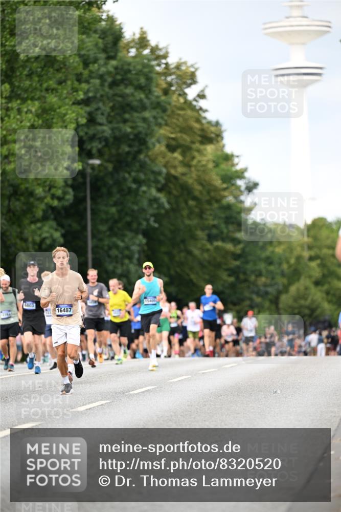 29.06.2025 - hella hamburg halbmarathon Dr. Thomas Lammeyer http://msf.ph/oto/8320520 29.06.2025 10:39:09 Kennedybrücke 1417, 1497, 1849, 2265, 2355, 2482, 2751, 3130, 3409, 4884, 5027, 5453, 5793, 6171, 6310, 6329, 6335, 6571, 6746, 6803, 6859, 7020, 7299, 7733, 8369, 9164, 9248, 10335, 10464, 10606 meine-sportfotos.de