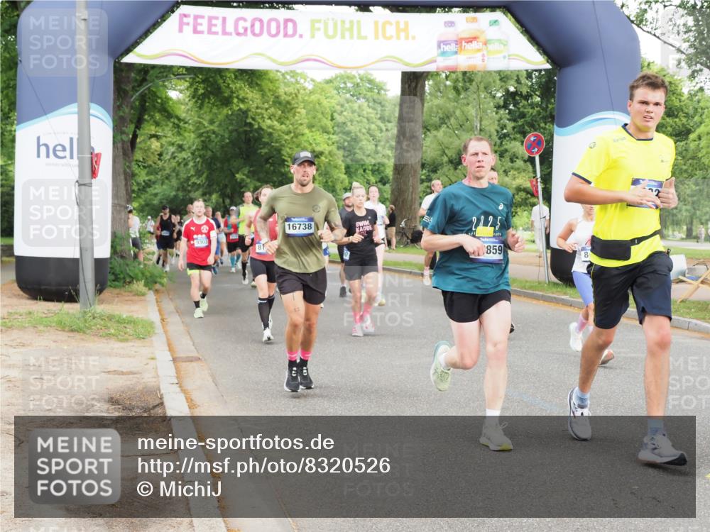 29.06.2025 - hella hamburg halbmarathon MichiJ http://msf.ph/oto/8320526 29.06.2025 10:37:14 Zwischen KM18-KM19 2020, 2234, 2880, 3562, 4247, 7657, 8437, 8454, 8921, 9031, 9303, 9597, 10859, 11819, 12203, 12421, 15950, 16738 meine-sportfotos.de