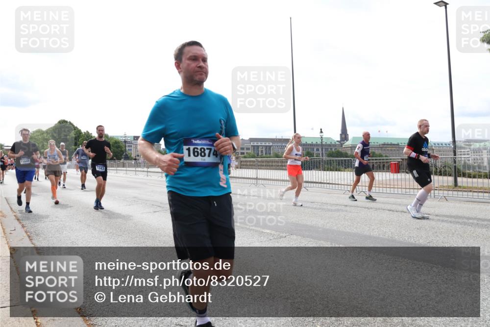 29.06.2025 - hella hamburg halbmarathon Lena Gebhardt http://msf.ph/oto/8320527 29.06.2025 10:22:47 Lombardsbrücke 11665, 5343, 16874, 1029, 1187, 1598, 1853, 2022, 2294, 2351, 2479, 2766, 2886, 3003, 3029, 3034, 3108, 3430, 3457, 3511, 3600, 3601, 3910, 3946, 4113, 4114, 4131, 4556, 4559, 4829, 4969, 5079, 5223, 5343, 5629, 5798, 5838, 6030, 6048, 6049, 6303, 6347, 6578, 6784, 6785, 6820, 6826, 6899, 7097, 7188, 7190, 7266, 7276, 7529, 7794, 7891, 7925, 8355, 8511, 8855, 8931, 9133, 9256, 9913, 10205, 10826, 12190, 13560, 13921, 14041, 14525, 14801 meine-sportfotos.de