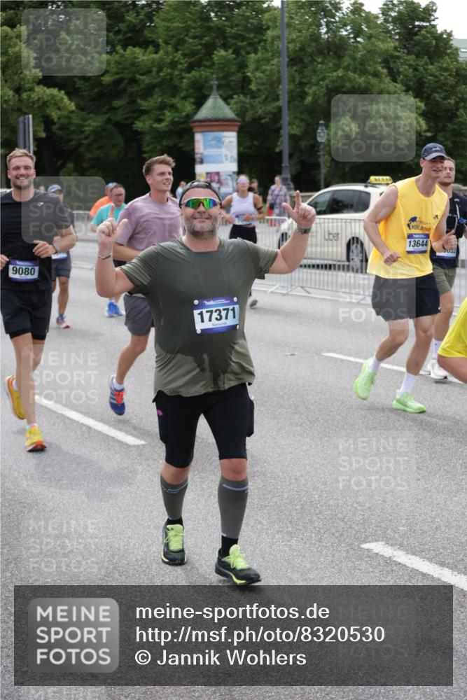 29.06.2025 - hella hamburg halbmarathon Jannik Wohlers http://msf.ph/oto/8320530 29.06.2025 10:39:28 Lombardsbrücke 1058, 1076, 1586, 1899, 2313, 2976, 3046, 3882, 3883, 3884, 4298, 4752, 5229, 5654, 5901, 6428, 6698, 6739, 7045, 7125, 7429, 7455, 7456, 8107, 8612, 8622, 8865, 8866, 9080, 9195, 9292, 10441, 10648, 10666, 10714, 10833, 10901, 10939, 11242, 11664, 11874, 11982, 12414, 12631, 12883, 12906, 13644, 14327, 14578, 14882, 15111, 15265, 16532, 16784, 17407, 17634, 18157, 18944, 19121, 19163 meine-sportfotos.de
