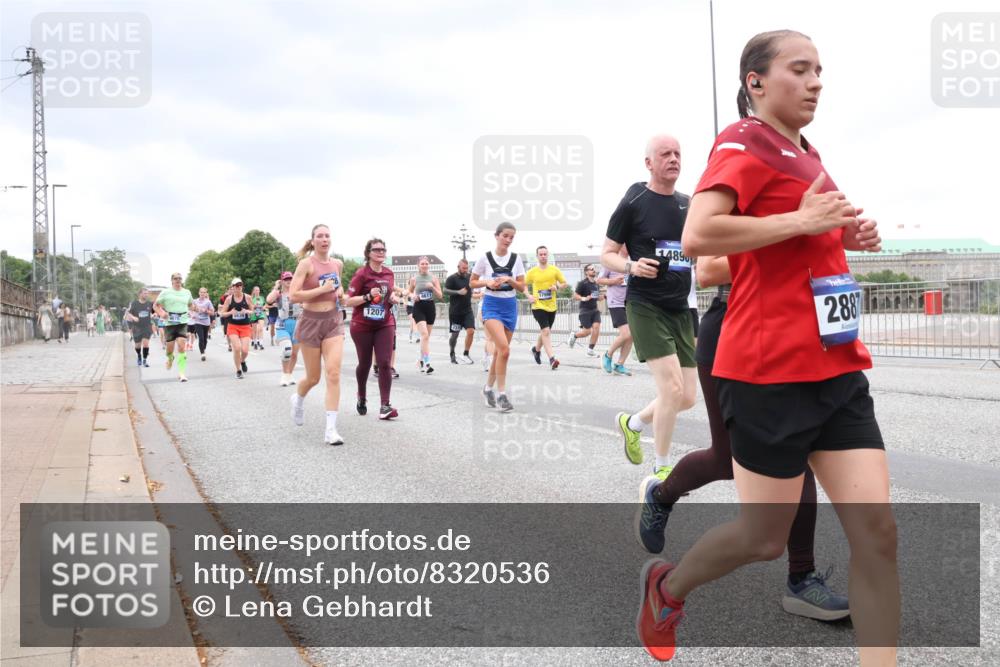 29.06.2025 - hella hamburg halbmarathon Lena Gebhardt http://msf.ph/oto/8320536 29.06.2025 10:57:18 Lombardsbrücke 1207, 1489, 2887, 1207, 1643, 2041, 2370, 2871, 2932, 3195, 3348, 3385, 3387, 3388, 3433, 3470, 3485, 3723, 3750, 3851, 4086, 4106, 4180, 4197, 4241, 4485, 4568, 4569, 4611, 4998, 5057, 5117, 5316, 5589, 5639, 5738, 6053, 6284, 6827, 6832, 6857, 6981, 7416, 7417, 7592, 7720, 7728, 7787, 7964, 8035, 8039, 8197, 8224, 8287, 8386, 8540, 8546, 8552, 8679, 8851, 8853, 8873, 9110, 9298, 9299 meine-sportfotos.de