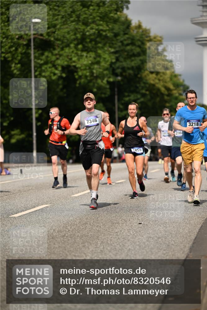 29.06.2025 - hella hamburg halbmarathon Dr. Thomas Lammeyer http://msf.ph/oto/8320546 29.06.2025 10:17:21 Kennedybrücke 1007, 1328, 1859, 2055, 2359, 2904, 2961, 2987, 3218, 3729, 4554, 4950, 5232, 5597, 5598, 6026, 6207, 7346, 7460, 8115, 8279, 8913, 9128, 9527 meine-sportfotos.de