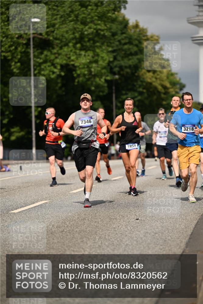 29.06.2025 - hella hamburg halbmarathon Dr. Thomas Lammeyer http://msf.ph/oto/8320562 29.06.2025 10:17:21 Kennedybrücke 1007, 1328, 1859, 2055, 2359, 2904, 2961, 2987, 3218, 3729, 4554, 4950, 5232, 5597, 5598, 6026, 6207, 7346, 7460, 8115, 8279, 8913, 9128, 9527 meine-sportfotos.de