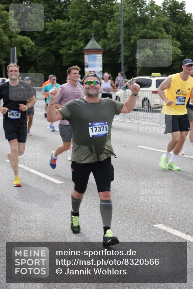 29.06.2025 - hella hamburg halbmarathon Jannik Wohlers http://msf.ph/oto/8320566 29.06.2025 10:39:28 Lombardsbrücke 1058, 1076, 1586, 1899, 2313, 2976, 3046, 3882, 3883, 3884, 4298, 4752, 5229, 5654, 5901, 6428, 6698, 6739, 7045, 7125, 7429, 7455, 7456, 8107, 8612, 8622, 8865, 8866, 9080, 9195, 9292, 10441, 10648, 10666, 10714, 10833, 10901, 10939, 11242, 11664, 11874, 11982, 12414, 12631, 12883, 12906, 13644, 14327, 14578, 14882, 15111, 15265, 16532, 16784, 17407, 17634, 18157, 18944, 19121, 19163 meine-sportfotos.de