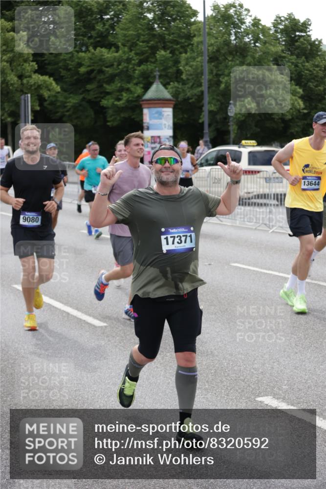 29.06.2025 - hella hamburg halbmarathon Jannik Wohlers http://msf.ph/oto/8320592 29.06.2025 10:39:28 Lombardsbrücke 1058, 1076, 1586, 1899, 2313, 2976, 3046, 3882, 3883, 3884, 4298, 4752, 5229, 5654, 5901, 6428, 6698, 6739, 7045, 7125, 7429, 7455, 7456, 8107, 8612, 8622, 8865, 8866, 9080, 9195, 9292, 10441, 10648, 10666, 10714, 10833, 10901, 10939, 11242, 11664, 11874, 11982, 12414, 12631, 12883, 12906, 13644, 14327, 14578, 14882, 15111, 15265, 16532, 16784, 17407, 17634, 18157, 18944, 19121, 19163 meine-sportfotos.de