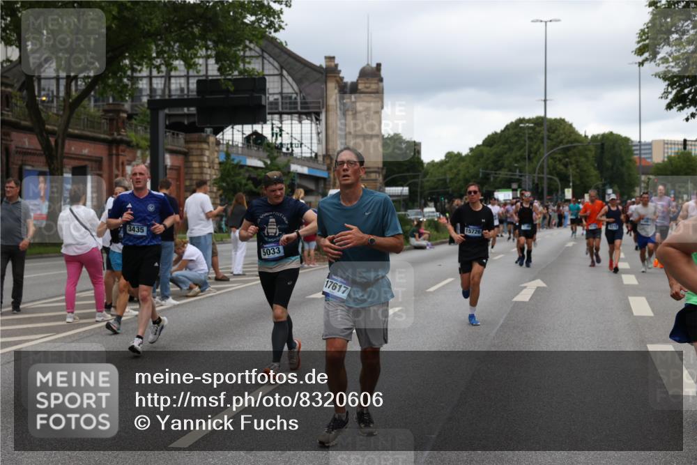 29.06.2025 - hella hamburg halbmarathon Yannick Fuchs http://msf.ph/oto/8320606 29.06.2025 10:51:00 20KM 1387, 1485, 2034, 2282, 2417, 2676, 3435, 4167, 4940, 5033, 5728, 6272, 7269, 7716, 8393, 8825, 9488, 9577, 9820, 10133, 10212, 11043, 11083, 11212, 11590, 11612, 11832, 12014, 12523, 13245, 13523, 13863, 14139, 14361, 14369, 14881, 15110, 15125, 15145, 15712, 15726, 16093, 16113, 16257, 16261, 16470, 16830, 16909, 17160, 17201, 17617, 17769, 17779, 17828, 17848, 18208, 18388, 18652, 19184 meine-sportfotos.de