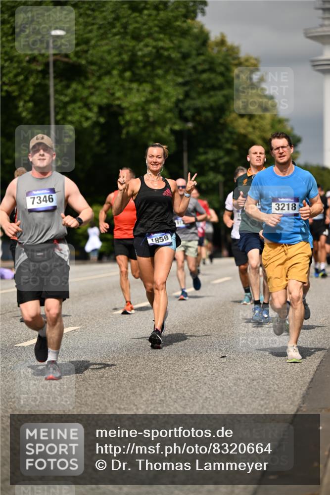 29.06.2025 - hella hamburg halbmarathon Dr. Thomas Lammeyer http://msf.ph/oto/8320664 29.06.2025 10:17:22 Kennedybrücke 1007, 1328, 1859, 2055, 2359, 2904, 2961, 2987, 3218, 3729, 4554, 4950, 5232, 5597, 5598, 6026, 6207, 7346, 7460, 8115, 8279, 8913, 9128, 9527 meine-sportfotos.de