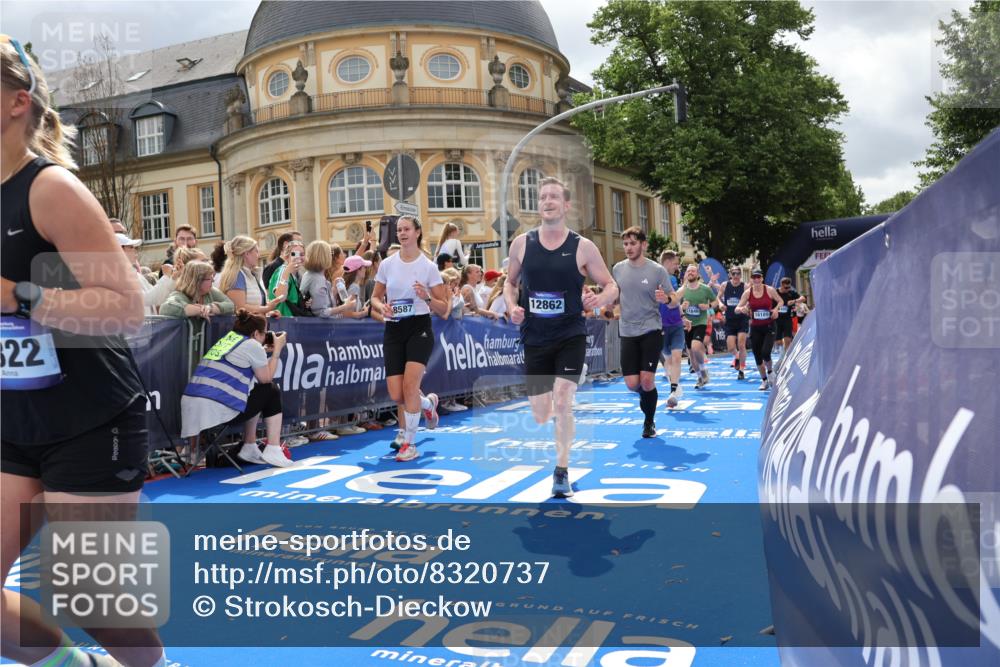 29.06.2025 - hella hamburg halbmarathon Strokosch-Dieckow http://msf.ph/oto/8320737 29.06.2025 10:58:42 Ziel 1319, 2488, 2619, 2656, 2840, 5277, 5675, 6592, 6595, 6720, 7659, 8322, 8929, 10268, 10539, 10943, 11605, 11846, 12862, 13512, 13694, 13880, 14266, 14902, 14965, 15197, 16189, 17405, 17630, 17839, 18232, 18501, 18587, 18954 meine-sportfotos.de