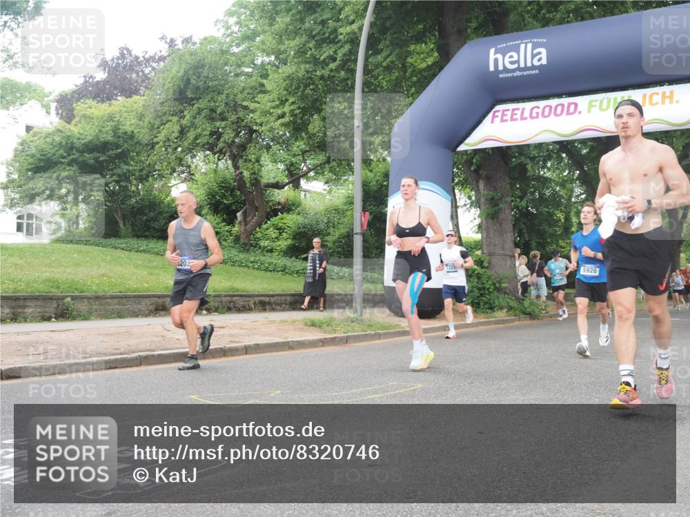 29.06.2025 - hella hamburg halbmarathon KatJ http://msf.ph/oto/8320746 29.06.2025 10:45:50 Zwischen KM18-KM19 2348, 2619, 3279, 5926, 6202 meine-sportfotos.de
