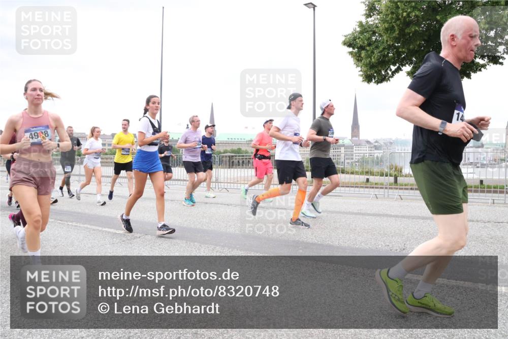 29.06.2025 - hella hamburg halbmarathon Lena Gebhardt http://msf.ph/oto/8320748 29.06.2025 10:57:19 Lombardsbrücke 49, 8, 17990, 17275, 14, 1207, 1643, 2041, 2370, 2871, 2932, 3195, 3348, 3385, 3387, 3388, 3433, 3470, 3485, 3723, 3750, 3851, 4086, 4106, 4180, 4197, 4241, 4485, 4568, 4569, 4611, 4998, 5057, 5117, 5316, 5589, 5639, 5736, 5738, 6053, 6284, 6827, 6832, 6857, 6981, 7416, 7417, 7592, 7720, 7728, 7787, 7964, 8035, 8039, 8197, 8224, 8287, 8386, 8540, 8546, 8552, 8679, 8851, 8853, 8873, 9110, 9298, 9299, 9496 meine-sportfotos.de