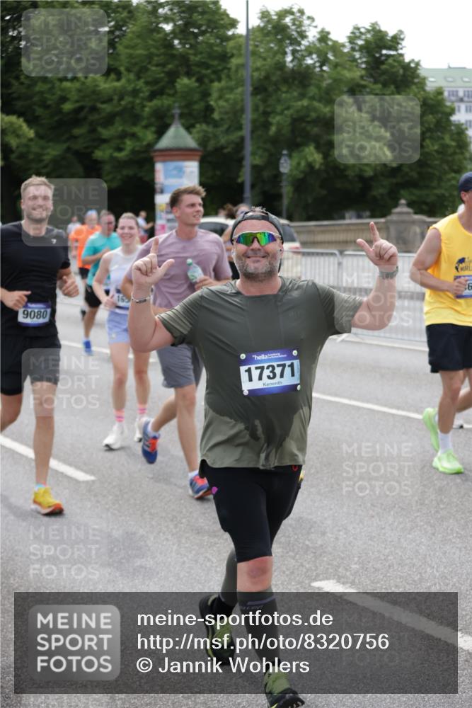 29.06.2025 - hella hamburg halbmarathon Jannik Wohlers http://msf.ph/oto/8320756 29.06.2025 10:39:28 Lombardsbrücke 1058, 1076, 1586, 1899, 2313, 2976, 3046, 3882, 3883, 3884, 4298, 4752, 5229, 5654, 5901, 6428, 6698, 6739, 7045, 7125, 7429, 7455, 7456, 8107, 8612, 8622, 8865, 8866, 9080, 9195, 9292, 10441, 10648, 10666, 10714, 10833, 10901, 10939, 11242, 11664, 11874, 11982, 12414, 12631, 12883, 12906, 13644, 14327, 14578, 14882, 15111, 15265, 16532, 16784, 17407, 17634, 18157, 18944, 19121, 19163 meine-sportfotos.de