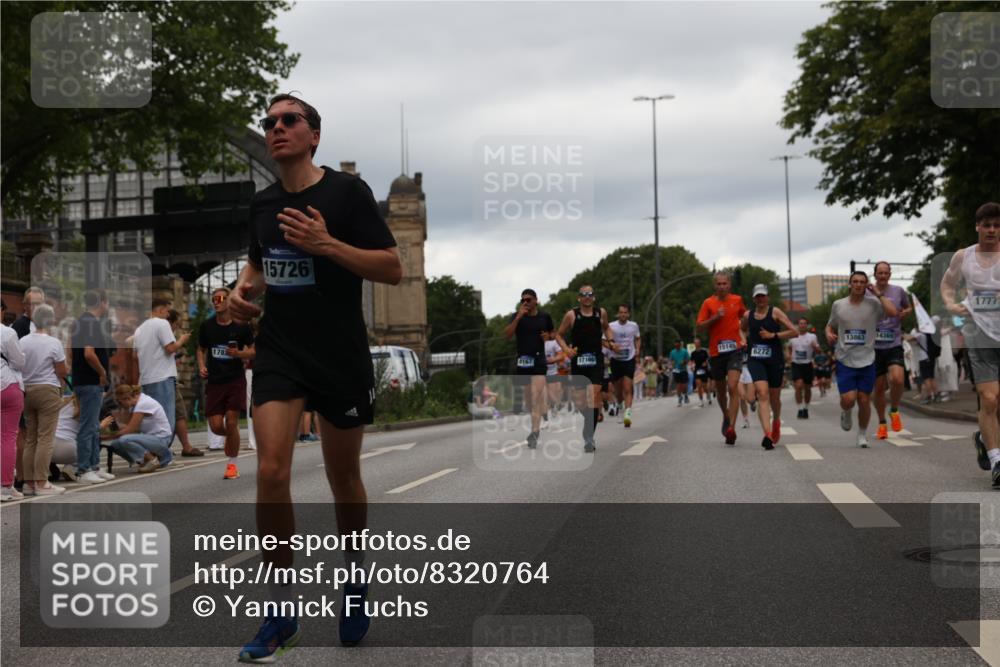 29.06.2025 - hella hamburg halbmarathon Yannick Fuchs http://msf.ph/oto/8320764 29.06.2025 10:51:03 20KM 1387, 1485, 1715, 1719, 2034, 2282, 2417, 2676, 3435, 4167, 4940, 5033, 5728, 6272, 7269, 8744, 8825, 9577, 9820, 10133, 10212, 11043, 11590, 11612, 11832, 12014, 13245, 13523, 13863, 14361, 14369, 14881, 14951, 15110, 15125, 15145, 15220, 15712, 15726, 16093, 16113, 16257, 16261, 16470, 16830, 16909, 17160, 17201, 17617, 17769, 17779, 17828, 17848, 18388, 19184 meine-sportfotos.de