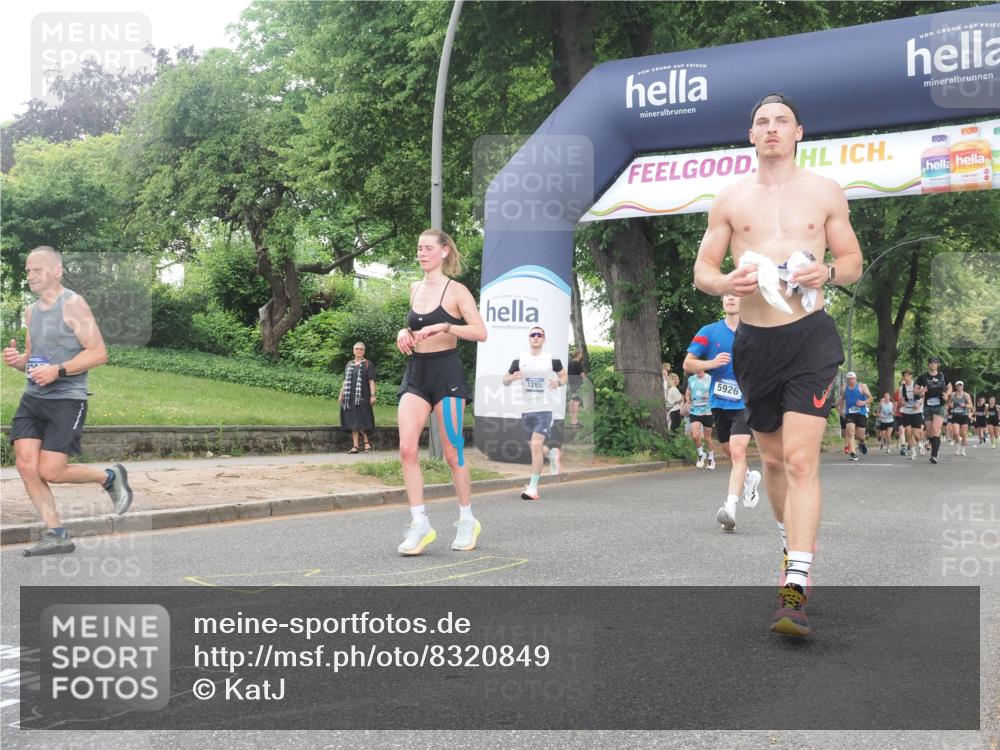 29.06.2025 - hella hamburg halbmarathon KatJ http://msf.ph/oto/8320849 29.06.2025 10:45:50 Zwischen KM18-KM19 2348, 2619, 3279, 5926, 6202 meine-sportfotos.de