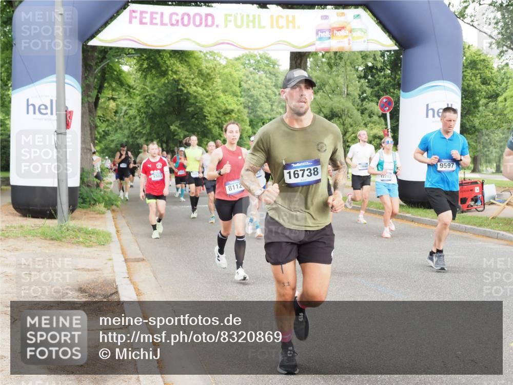 29.06.2025 - hella hamburg halbmarathon MichiJ http://msf.ph/oto/8320869 29.06.2025 10:37:15 Zwischen KM18-KM19 2013, 2020, 2880, 3562, 4247, 7100, 8112, 8437, 8454, 8921, 9031, 9303, 9491, 9597, 10859, 10860, 11819, 12203, 12421, 15950, 16738, 16891 meine-sportfotos.de