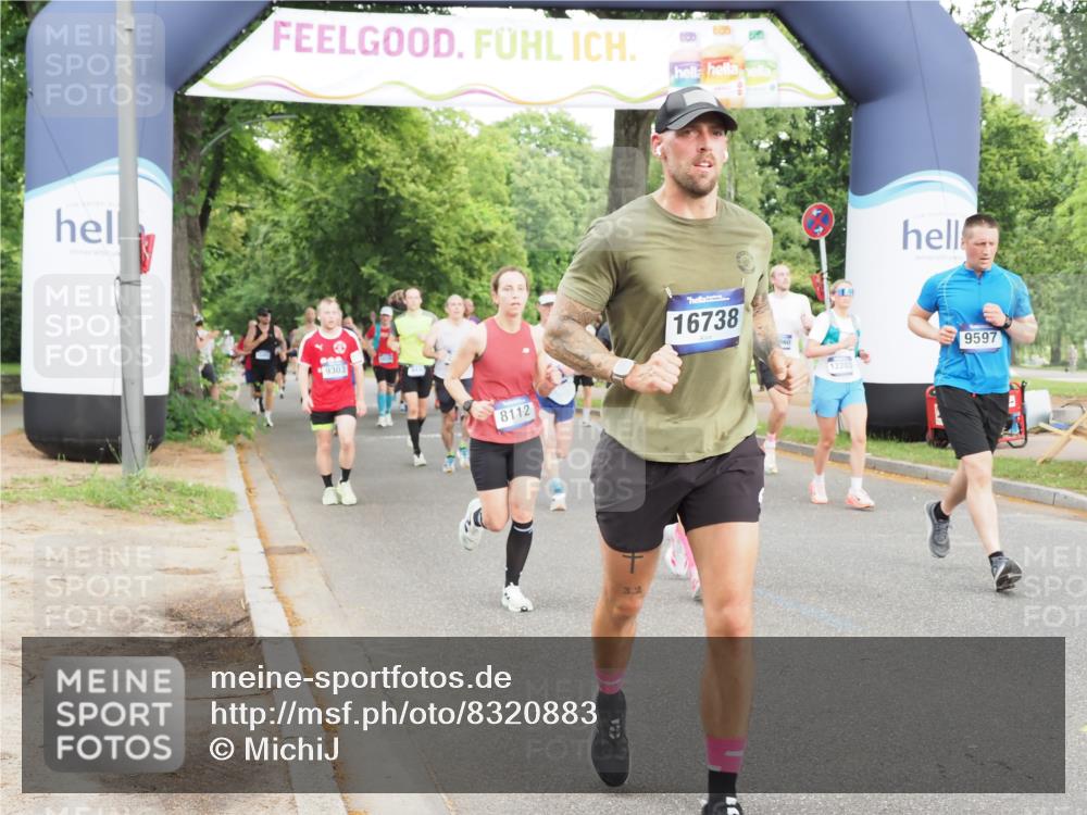 29.06.2025 - hella hamburg halbmarathon MichiJ http://msf.ph/oto/8320883 29.06.2025 10:37:15 Zwischen KM18-KM19 2013, 2020, 2880, 3562, 4247, 7100, 8112, 8437, 8454, 8921, 9031, 9303, 9491, 9597, 10859, 10860, 11819, 12203, 12421, 15950, 16738, 16891 meine-sportfotos.de