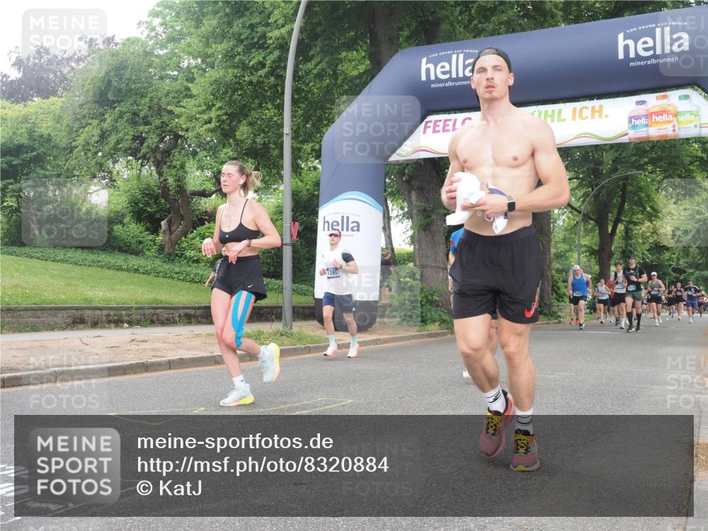 29.06.2025 - hella hamburg halbmarathon KatJ http://msf.ph/oto/8320884 29.06.2025 10:45:50 Zwischen KM18-KM19 2348, 2619, 3279, 5926, 6202 meine-sportfotos.de