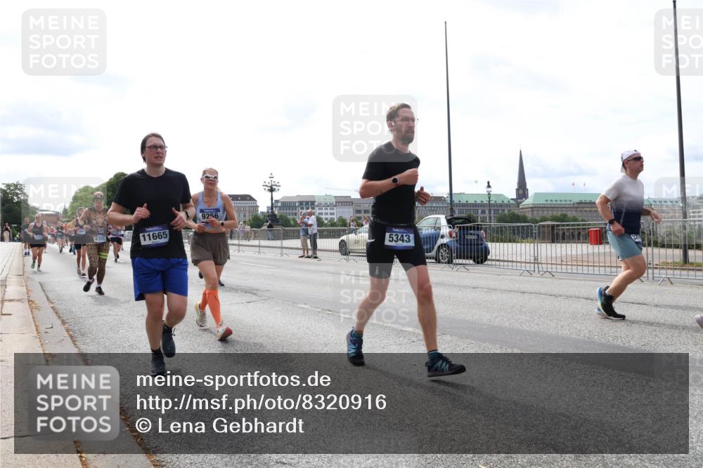 29.06.2025 - hella hamburg halbmarathon Lena Gebhardt http://msf.ph/oto/8320916 29.06.2025 10:22:49 Lombardsbrücke 8355, 11665, 9256, 5343, 1029, 1187, 1598, 1853, 2294, 2351, 2479, 2766, 2886, 3003, 3029, 3034, 3430, 3457, 3511, 3600, 3601, 3910, 3946, 4131, 4190, 4266, 4556, 4559, 4969, 5079, 5223, 5343, 5629, 5798, 5838, 6030, 6048, 6049, 6303, 6347, 6578, 6784, 6785, 6820, 6826, 6899, 7097, 7188, 7190, 7266, 7276, 7529, 7794, 7891, 7925, 8355, 8511, 8855, 8931, 9133, 9256, 9913, 10205, 10826, 12025, 12190, 12265, 13560, 13921, 14041, 14525, 14801 meine-sportfotos.de