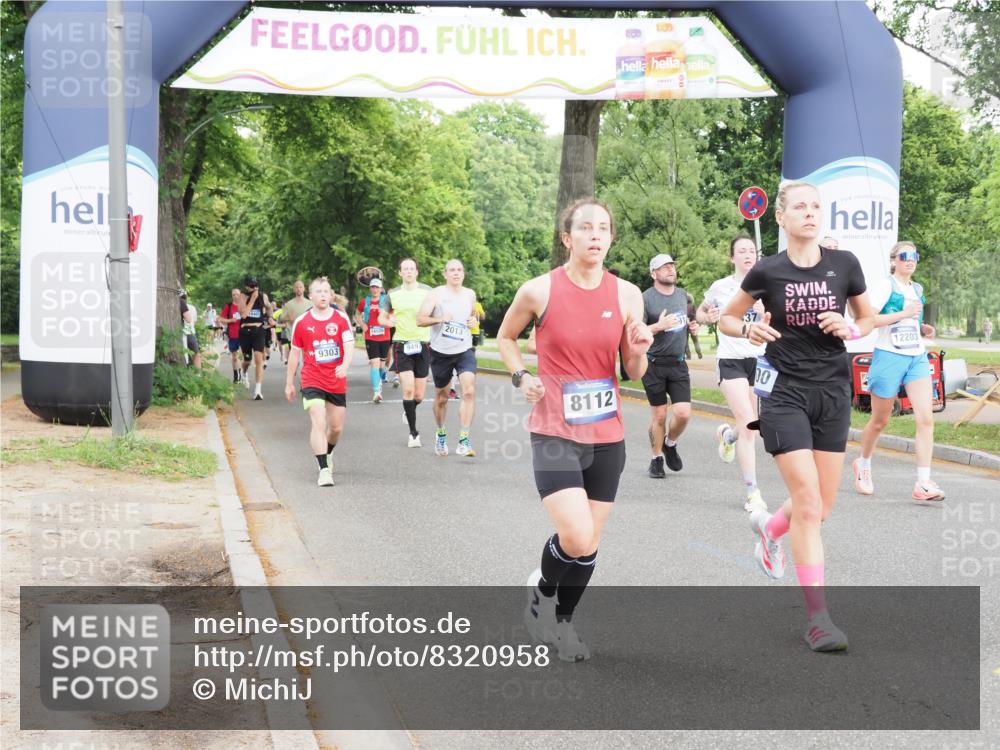 29.06.2025 - hella hamburg halbmarathon MichiJ http://msf.ph/oto/8320958 29.06.2025 10:37:16 Zwischen KM18-KM19 2013, 2020, 2880, 3562, 4247, 7100, 8112, 8437, 8454, 8657, 8921, 9031, 9303, 9491, 9597, 10859, 10860, 11819, 12203, 15950, 16738, 16891 meine-sportfotos.de