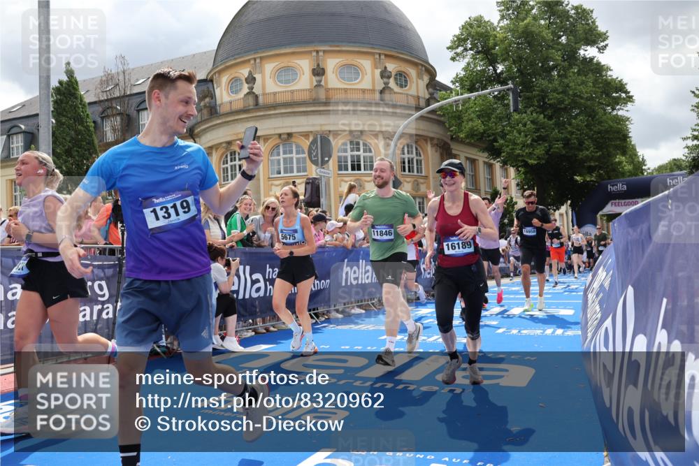 29.06.2025 - hella hamburg halbmarathon Strokosch-Dieckow http://msf.ph/oto/8320962 29.06.2025 10:58:44 Ziel 1319, 2159, 2488, 2656, 2840, 3859, 5277, 5675, 6592, 6720, 8322, 8807, 8929, 10268, 10539, 10943, 11605, 11846, 12862, 13512, 13694, 13880, 14266, 14902, 14965, 15197, 16189, 17405, 17630, 17839, 18232, 18587, 18954 meine-sportfotos.de